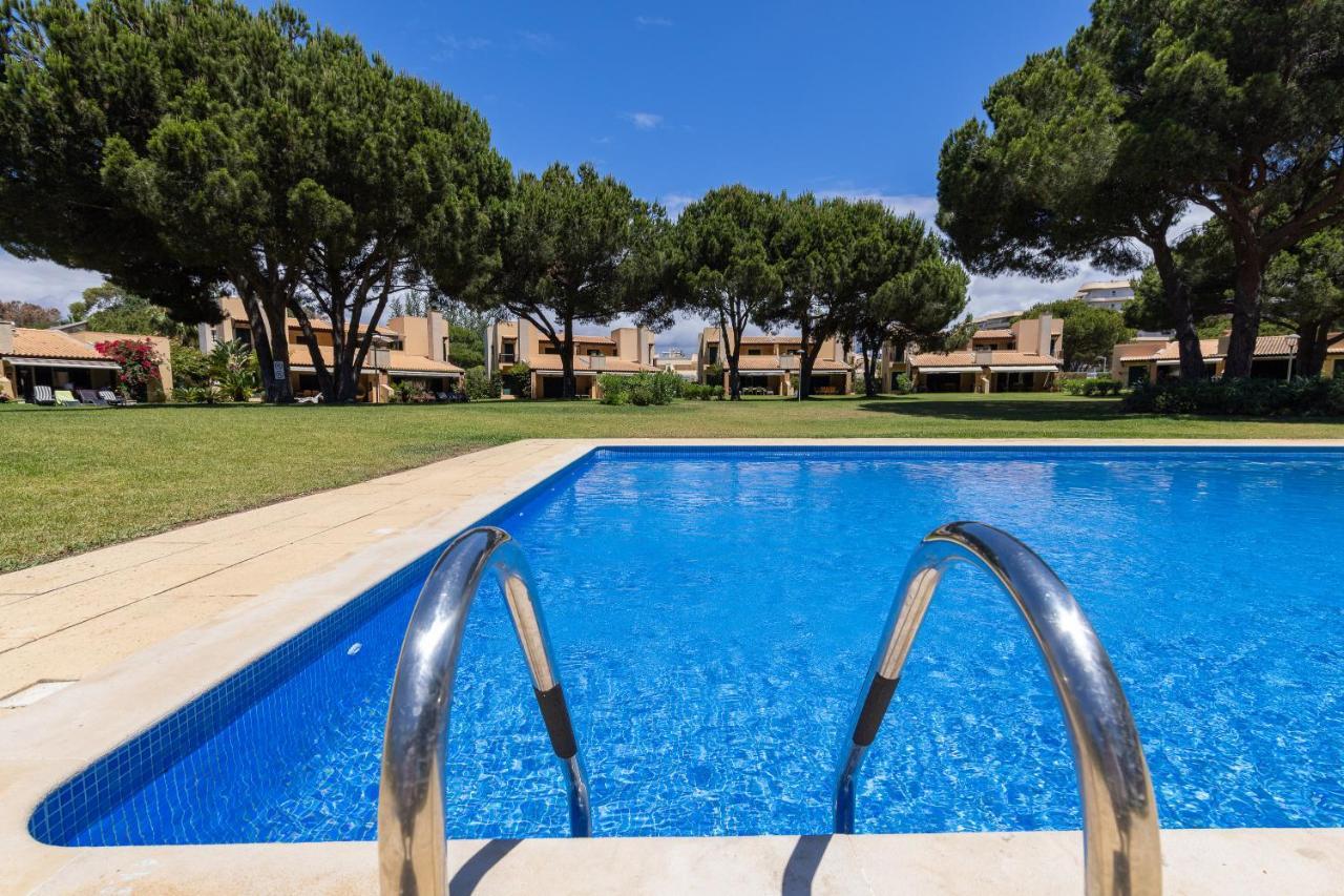 Casa De Ferias Com Piscina - Condominio Vilamouratenis Kültér fotó